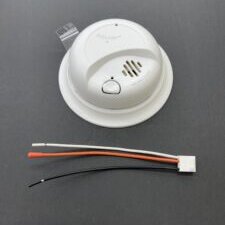 First Alert Electric Smoke Detector With Back-Up Battery