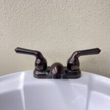 4" Lavatory Faucet With Teapot Handles - Bronze