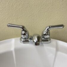 4" Lavatory Faucet With Teapot Handles - Chrome